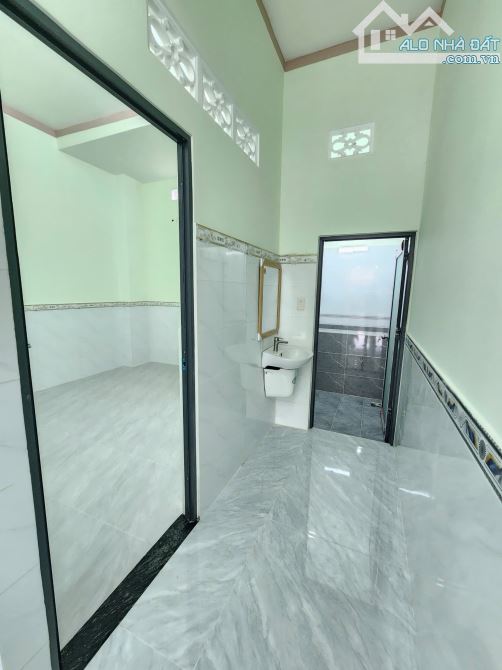 Bán nhà 1 trệt 1 lầu MT đường Cây Da, sân ô tô, P.Tân Bình Tp Dĩ An chỉ 6 tỷ 5 TL M7044 - 9