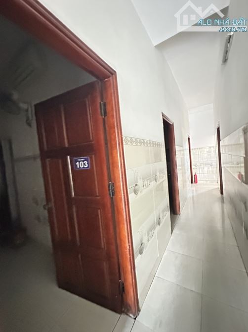 Chính chủ cần bán nhanh căn nhà nghỉ 3 tầng lô góc mặt tiền đường lê đại hành - 9