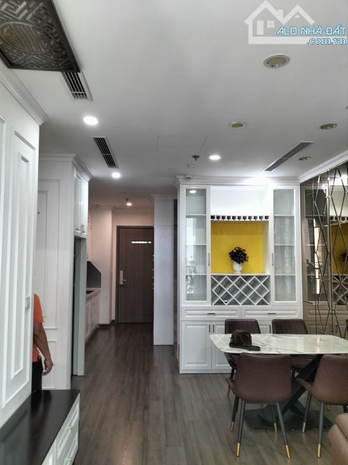 🏡 BÁN CĂN HỘ VINHOMES SYMPHONY, LONG BIÊN – 55M², VIEW CÔNG VIÊN, FULL NỘI THẤT – GIÁ 5.8 - 9