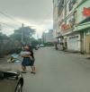 Cc em bán lô đất giãn dân làn 2 trục chính lãm làng , mấy bước chân ra công viên, khu cn