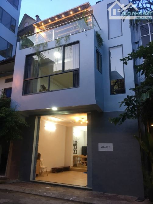 Bán nhà 3 mê mặt tiền đg 31/3 cach biễn 50m đang làm home stay giá 6ty300