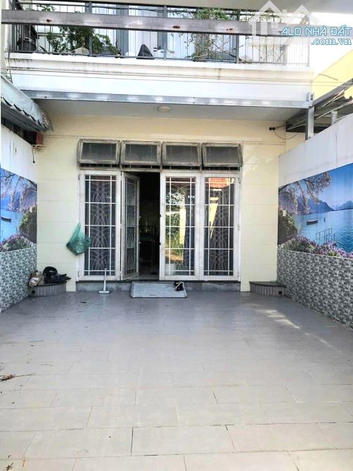 NHÀ PHỐ 3 TẦNG ĐẸP TẠI ĐƯỜNG PHAN BỘI CHÂU – DĨ AN 104M2 CHỈ NHỈNH 5 TỶ