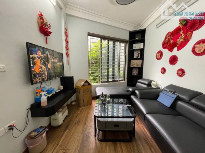 NHÀ ĐẸP NGÕ THÔNG GẦN Ô TÔ KHƯƠNG TRUNG THANH XUÂN 30M2. 4 tầng: 6,25 tỷ VÀO Ở LUÔN - 6