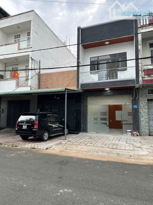 Giá 4,8 tỷ thương lượng. Bán gấp nhà 1T1L đường N10 kdc Bửu Long ngay Nhã Viên Quán.