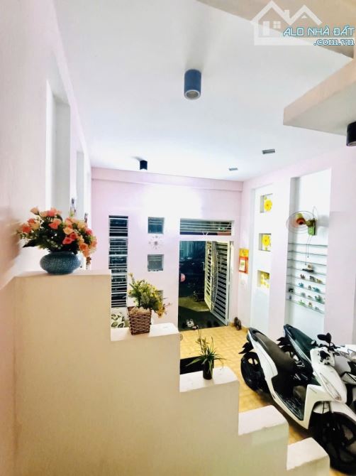 Chủ cần bán căn nhà đường nguyễn huy lượng thanh khê.đường 4m5 lề 1,5m.dt 60m2 nhà 2 tầng
