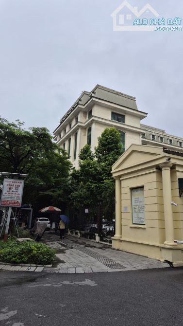 ⚡️HƠN 8 TỶ⚡️30M*4T⚡️HÀO NAM- ĐỐNG ĐA- 50M RA Ô TÔ Ngõ thông, gần phố. 2 Thoáng trước sau.