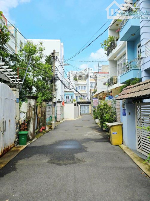 Nhà bán ô tô tận cửa, giá đầu tư hấp dẫn.