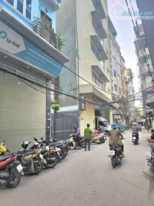 Bán nhà ô tô tránh, kinh doanh Khúc Thừa Dụ, Cầu Giấy 6 tầng chào 15,8 tỷ