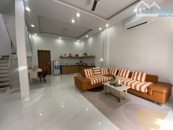 Bán nhà mới hẻm 1029/ Tỉnh Lộ 10, DT 5 x 12m,NH 6.8 giá 5.4 tỷ