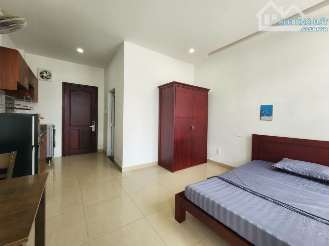 Cho thuê studio ban công Q10 - gần Siêu thị Go, Đh Bách Khoa, công viên Thỏ Trắng,...