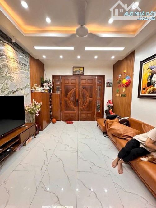 BÁN NHÀ NGỌC THỤY – LONG BIÊN . DT 50m² – MT 4.8