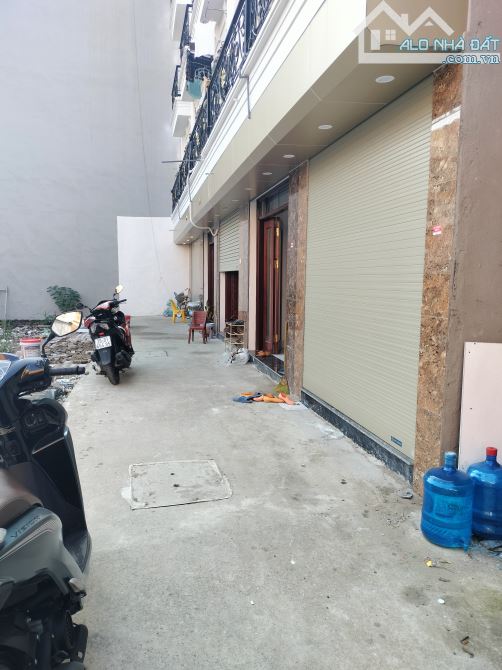BÁN NHÀ PHỐ THANH LÂN - VĨNH HƯNG - HOÀNG MAI SỔ RIÊNG 32M 5 TẦNG MỚI TINH GIÁ 6,5 TỶ
