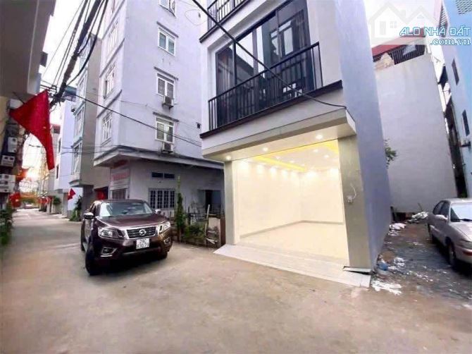 Chủ cần Bán gấp nhà Lai Xá_52m2, ô tô tránh, kinh doanh, thang máy, 6 tầng, 8 ngủ
