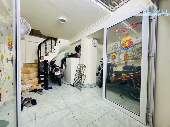Bán nhà An Dương, nhà dân xây, gần phố, 20m2, 6tầng, 6.3 tỷ