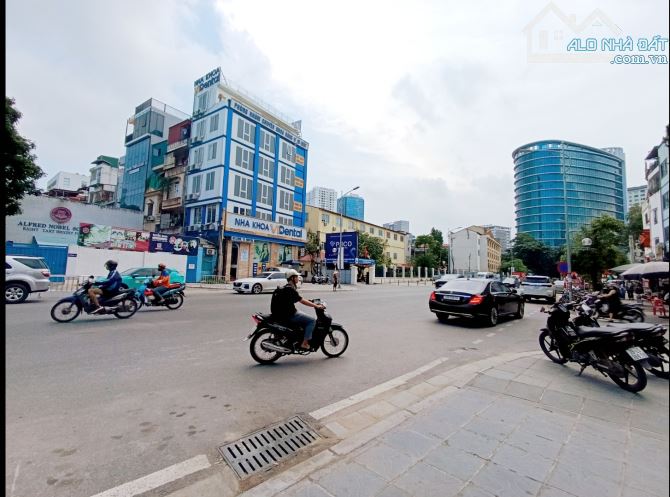 Bán căn phân lô Huỳnh Thúc Kháng kéo dài, 70m², cực gần phố
