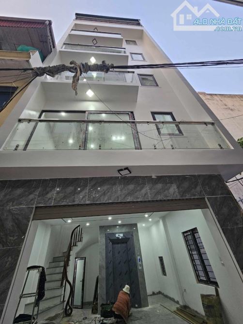 Dưới 10 tỷ sở hữu căn 40m2 LÔ GÓC 7 TẦNG THANG MÁY-GARAGE, TĐC Thanh Am, Long Biên