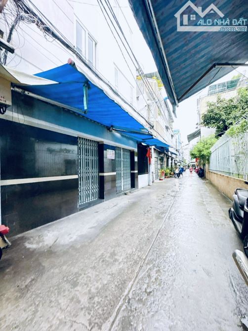 MẶT TIỀN HẼM BỰ - DT KHỦNG TRONG  TẦM GIÁ - 77M2 SỬ DỤNG GẦN 250M2  🌃MÔ TẢ :  -BÁN NHÀ MỚ