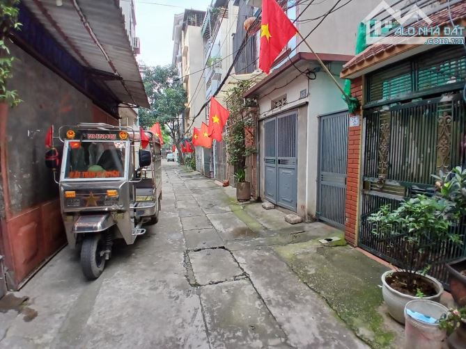 ✈️BÁN NHÀ PHỐ SÀI ĐỒNG.TT PHÚC LỢI ✈️52m2. 1 tầng. 8,6 tỷ. Nhà phân lô. Ô tô đỗ cửa, vào n