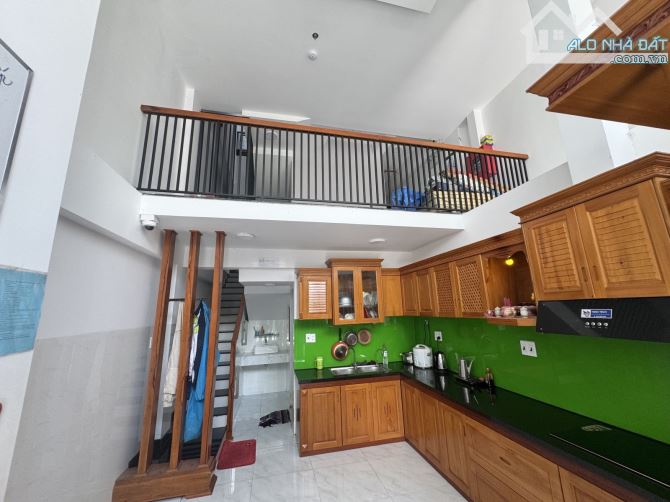 📌Siêu phẩm TOÀ CĂN HỘ 5 TẦNG 18 PHÒNG FULL NỘI THẤT - DT 90m( 5*18)- 50tr/1tháng.