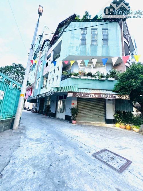 SÁT MẶT TIỀN HOÀNG DIỆU  RA  ĐƯỜNG SỐ Q4  Ngang 3.8m x dài 5.3m CÓ 2 TỶ XÍU
