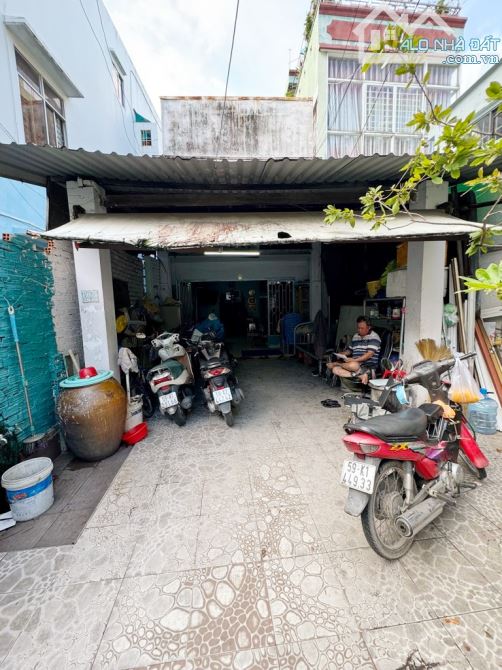 BÁN NHÀ QUẬN 6 GẦN MT TÂN HÒA ĐÔNG 165M2 NGANG 5.3 HXH TIỆN XÂY MỚI GIÁ 10.X TỶ