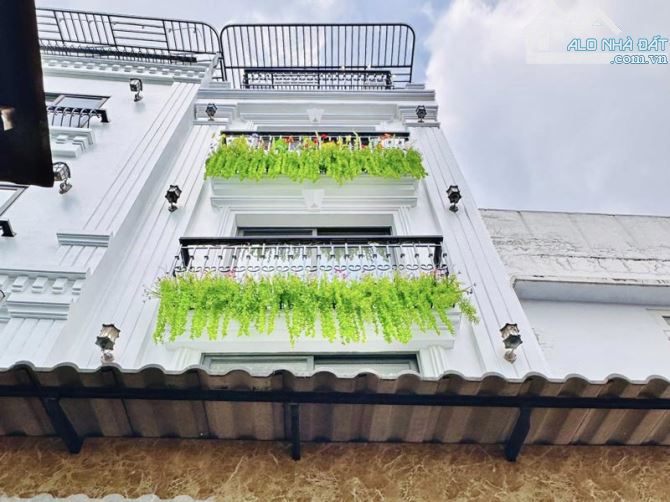 NHÀ CỰC HIẾM PHẠM VĂN BẠCH TUYẾN METRO SỐ 2, TÂN BÌNH – NGANG KHỦNG 5.2M – HXH Ô TÔ