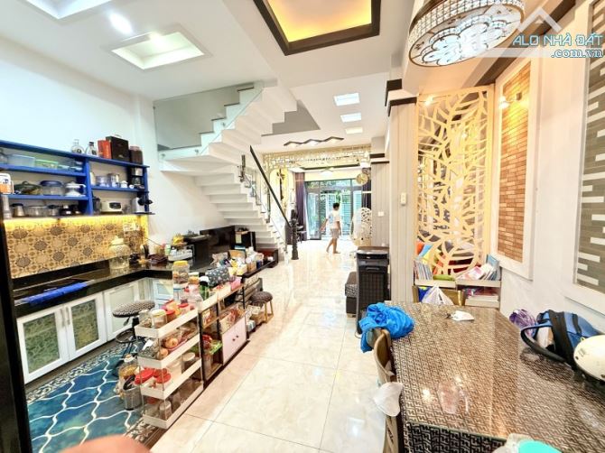 SIÊU PHẨM - TÔ NGỌC VÂN - LINH ĐÔNG THỦ ĐỨC - NHÀ 4 TẦNG - HC - 80m² - NHỈNH 9 TỶ