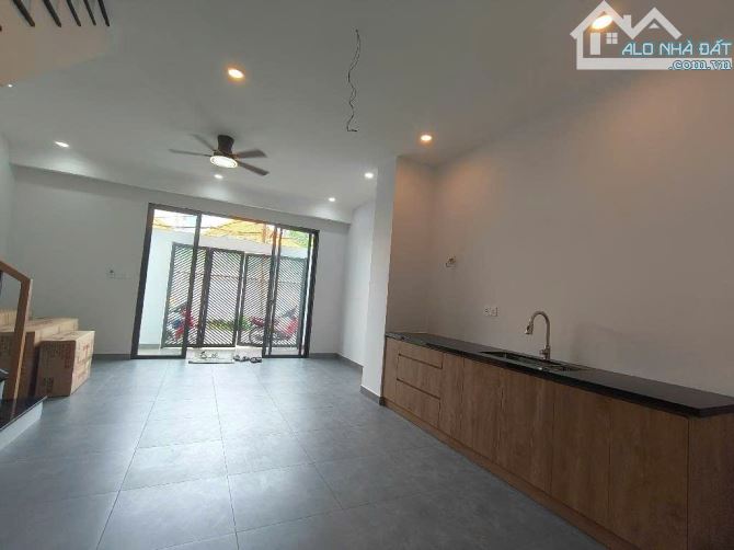 Nhà đẹp 3 tầng Tô Ngọc Vân - Full nội thất cao cấp - 7 Tỷ thương lượng cc