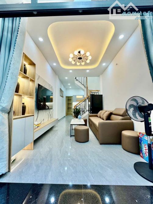 HÀNG HIẾM, ngay Lê Văn Sỹ, Quận 3 [50m2] nhỉnh 4.39 tỷ, Sổ Hồng chính chủ, LH ngay