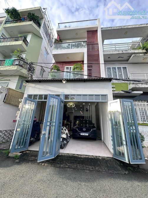 Bán nhà góc 2 mặt tiền hẻm xe hơi Huỳnh Tấn Phát, q7, Dt 5,5 x11m. Giá 7,5 tỷ