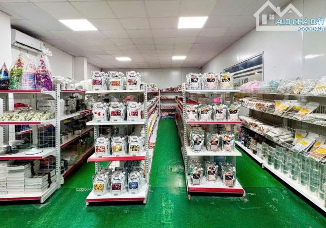 Bán nhà 68 mặt phố Vũ Tông Phan sầm uất gần Royal City 50m2 chỉ 19.x tỷ.