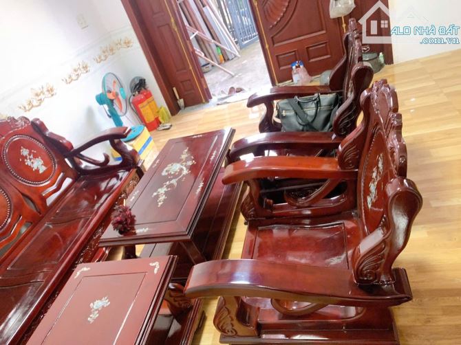 NHÀ Ở NGAY,  125M (7x18), 3 LẦU – OTO NGỦ TRONG NHÀ, DĨ AN, 4 ĐỒNG TL