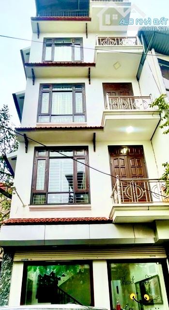 LÔ GÓC 3 MẶT THOÁNG - NHÀ DÂN XÂY -MẶT NGÕ THÔNG , RỘNG KINH DOANH