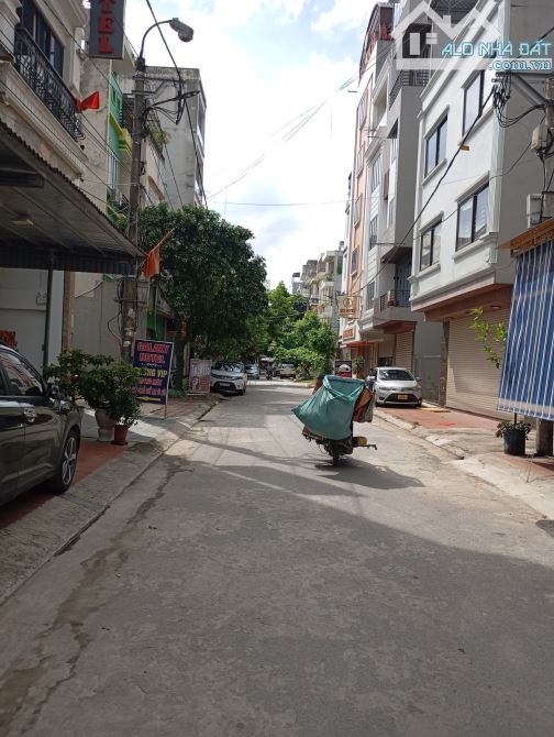 CỰC HIẾM CHÍNH CHỦ CẦN BÁN NHÀ CẤP 4 KHU DỊCH VỤ LAI XÁ HÒA ĐỨC DIỆN TÍCH 36 m2 MT 5 m