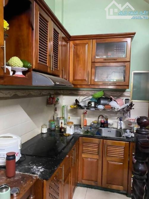 Căn nhà đường Nguyễn Cảnh Chân, Quận 1,diện tích 37m2, nhà 2 tầng - Bán giá tốt.