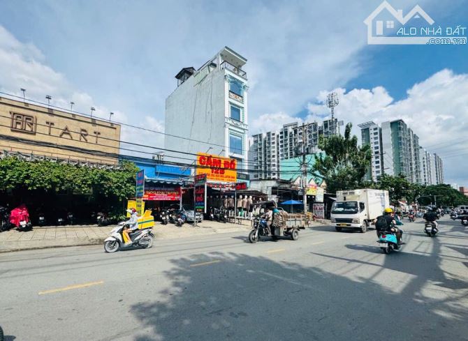 Bán nhà 4 tầng Hương Lộ 3 ngay Aeon Tân Phú, dòng tiền 15tr/tháng, chỉ nhỉnh 6 tỷ