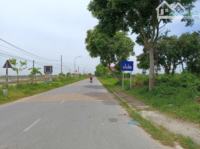 🍀LƯƠNG TÀI - BẮC NINH- PHÂN KHÚC HỮU HẠN -Ô TÔ TRÁNH-KINH DOANH- DT: 1.027 MÉT -GIÁ 13TỶ