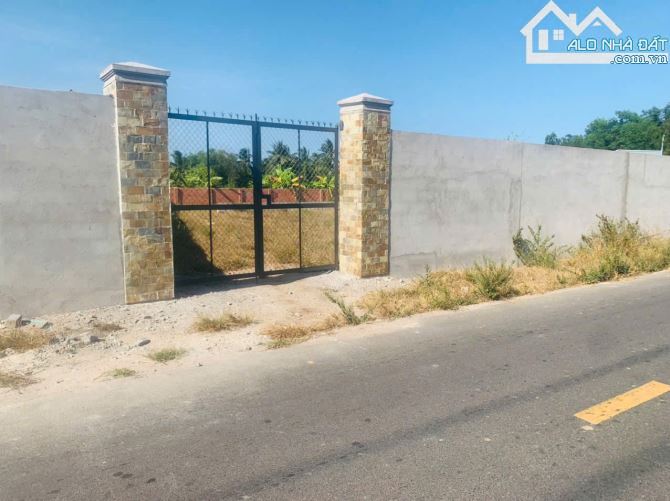 CẦN BÁN LÔ ĐẤT NHÀ VƯỜN 1110M² TRUNG TÂM THỊ TRẤN PHƯỚC HẢI – LONG ĐẤT, BRVT