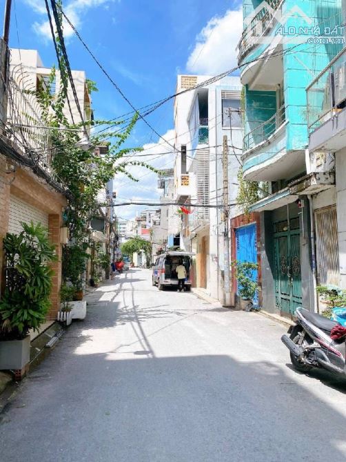 1: “Nhà đẹp hiếm có – 5 phút tới sân bay – Giá tốt chỉ 5 tỷ xxx!” 📍 Vị trí vàng PN