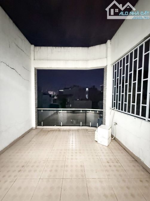 BÁN NHÀ 4 TẦNG KIÊN CỐ, 33M², 2PN MASTER 3WC + ST, PHAN VĂN TRỊ P12 B.THẠNH, CHỈ 5.85 TỶ