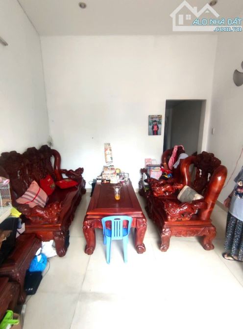 NHÀ CÃH MẶT TIỀN TCH 25 TÔ KÝ 20 m DT 3,5x14 NỞ HẬU 5mCN 57 m2 GIÁ 3,2T