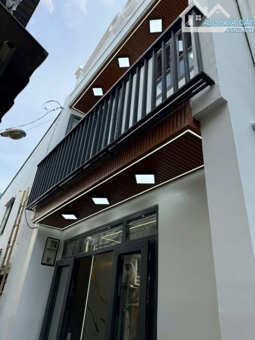 📍 Nhà Trần Thị Cờ, sau lưng Công an P. Thới An, Q12 📐 DT: 5.5 x 4.5m – đúc 1 lầu, 2PN.