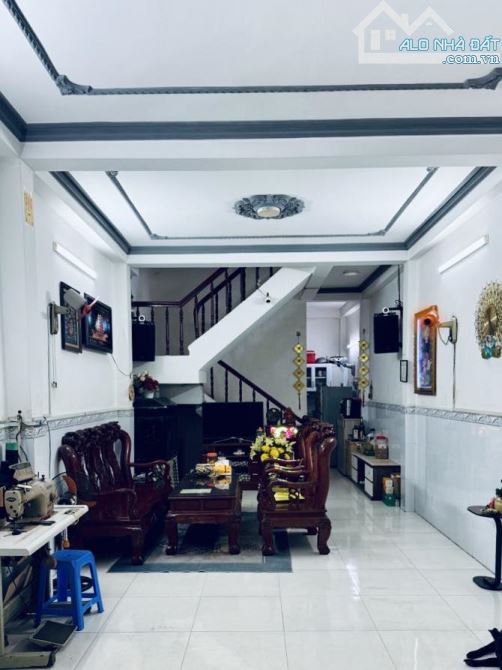 Chỉ 6 tỷ nhỉnh - Có nhà Nút giao Âu Cơ - Lạc Long Quân, vuông A4, 55m2 nở hậu 4.1m - 4 T.