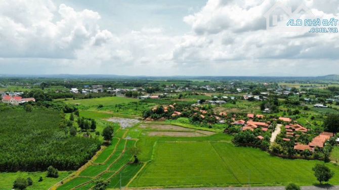 2001m2 ĐẤT LÁNG DÀI - XÃ ĐẤT ĐỎ - TP HCM; VIEW RUỘNG LÚA SIÊU ĐẸP 🌈DT 2000m2 - sẵn 200m2