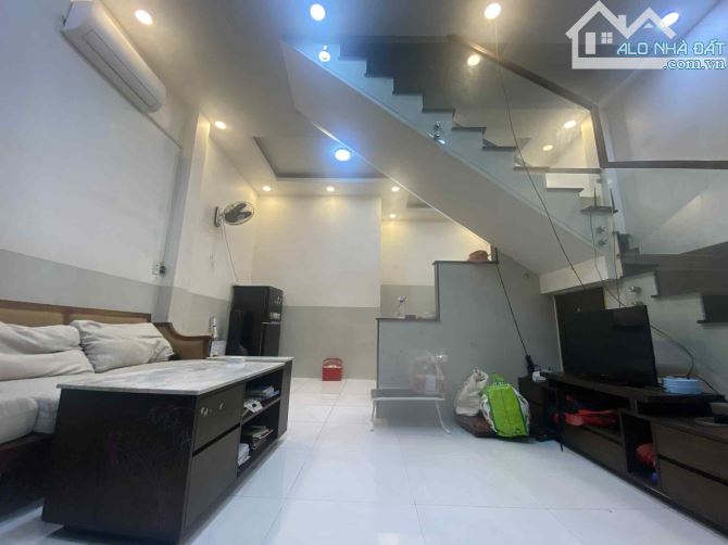 Bán gấp NR 2PN, 2WC tại Đông Hưng Thuận 5, Q12, HCM, 3,3 tỷ, 41m2