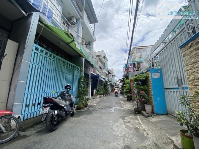 Bán Nhà 2 Tầng Hẻm Xe Hơi Đậu Cửa Thông Tứ Tung 52 m2 nhỉnh 4 Tỷ