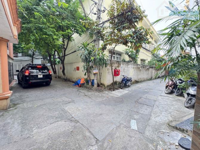 Bán nhà đẹp Dương Quảng Hàm oto, khu vực dân trí cao chỉ nhỉnh 17 đồng