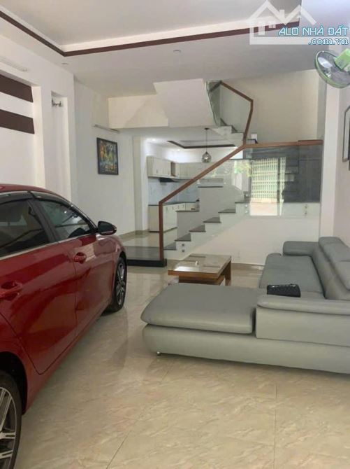 Cho thuê nhà 3 tầng mặt tiền Bế Văn Đàn, Chính Gián, Thanh Khê. DT 85m2. Giá 13 triệu