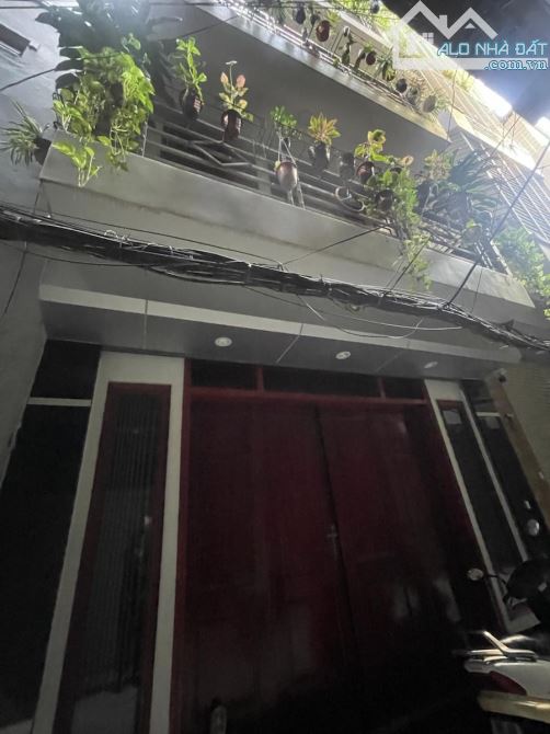 Bạch Mai - Thanh Nhàn | 60m² x 4T • MT 5m • Ngõ rộng 15m ra ô tô tránh • Nhà mới sàn lim •
