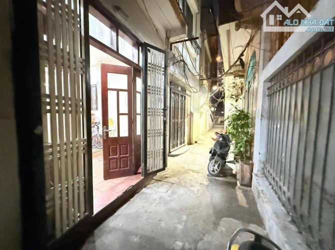 Bán nhà riêng 5 tầng Phan Đình Giót Thanh Xuân diện tích 40m² giá 10.3 tỷ ở ngay